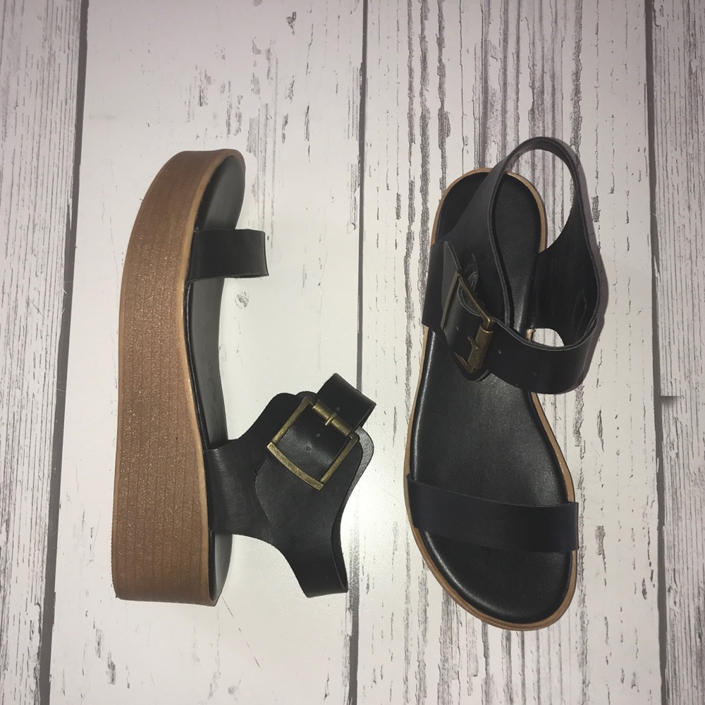 Black Platform Sandals